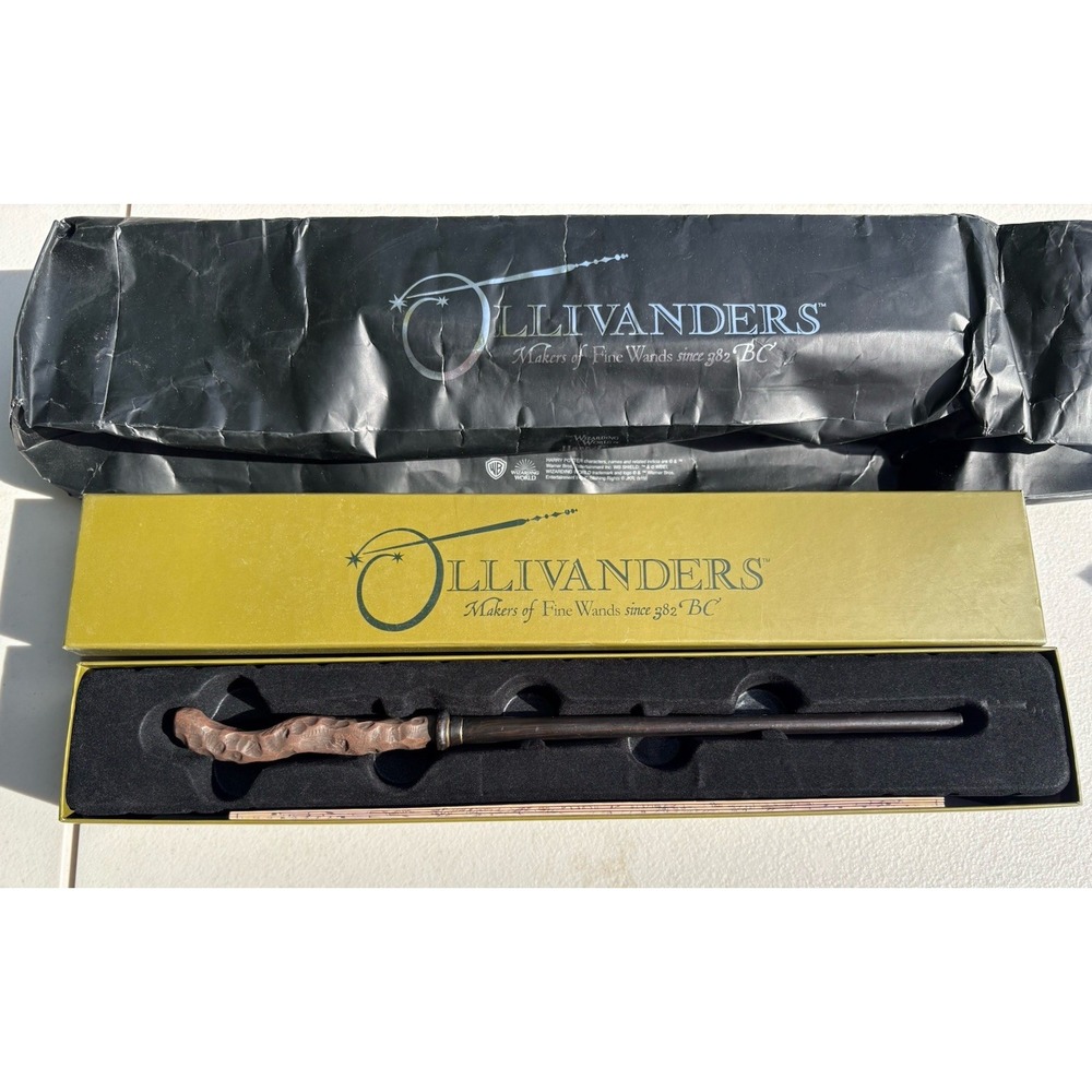 Universal Studios Harry Potter Ollivanders Hazel Interactive Wand New